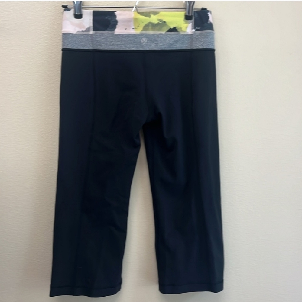 ⭐️LULULEMON REVERSIBLE GROOVE LEGGINGS - Picture 5 of 6